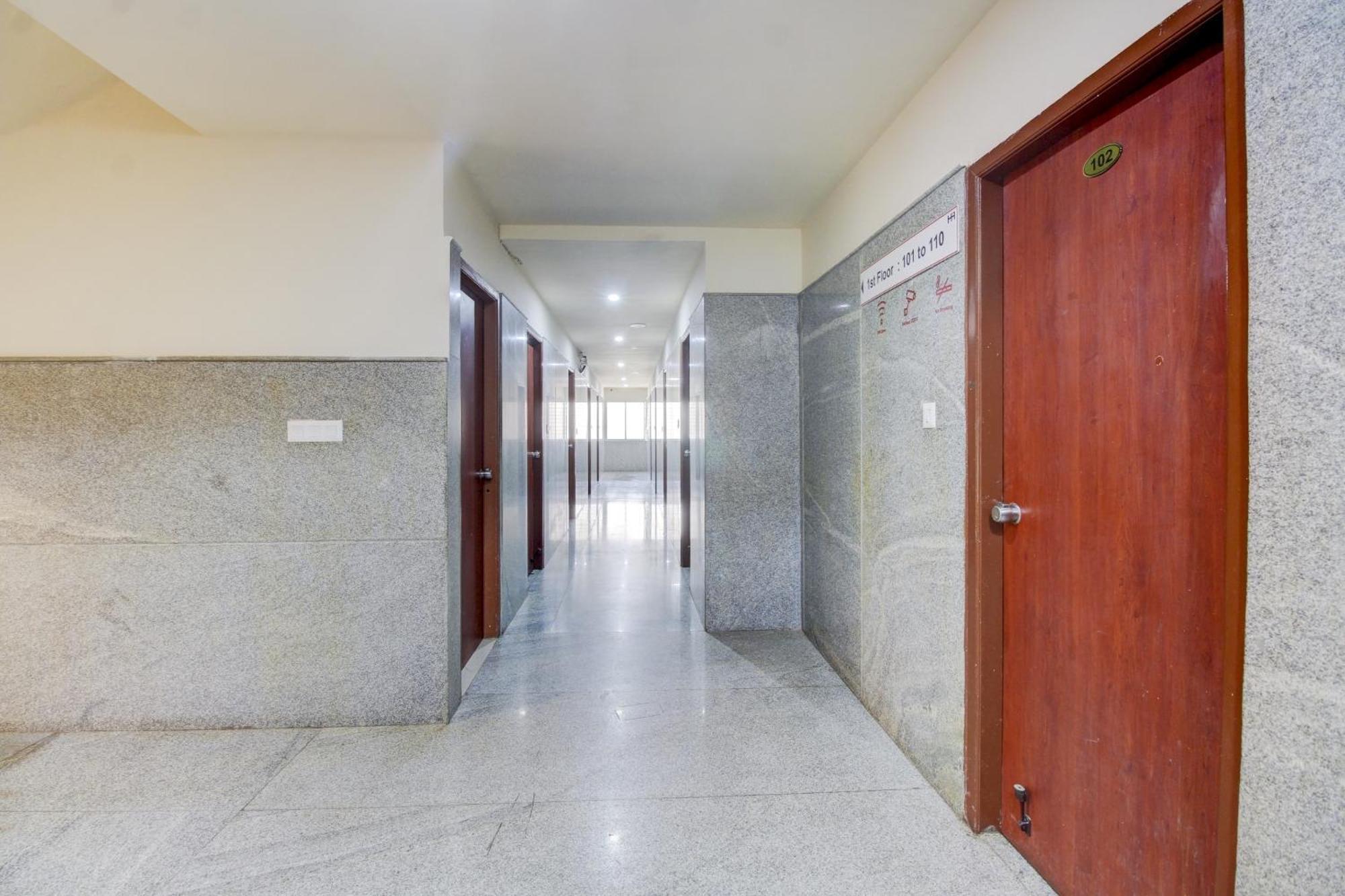 Super Hotel O Nar Comforts Near Ksr Railway Station Bangalore Exterior foto